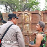Truk Galian Bikin Macet Gresik Utara, Langgar Jam Operasional Hingga ODOL