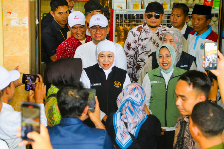Gubernur-Jawa-Timur-Khofifah-Indar-Parawansa-c.jpg
