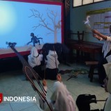 Seru! Murid SMP Gresik Praktik Membuat Wayang untuk Lestarikan Tradisi