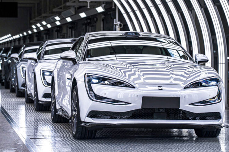 Yangwang U7 Tandai Capaian BYD Produksi 13 Juta Unit Mobil Listrik