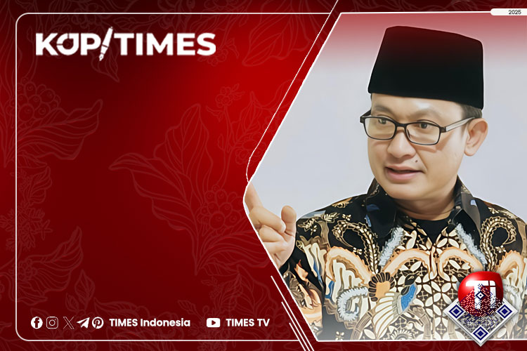 Abd Aziz, Advokat, Legal Consultant, Lecture, Columnist, Mediator Non Hakim Pengadilan Negeri Malang, Founder dan CEO Firma Hukum PROGRESIF LAW, serta Sekjen DPP Gerakan Masyarakat Perangi Korupsi (GMPK).