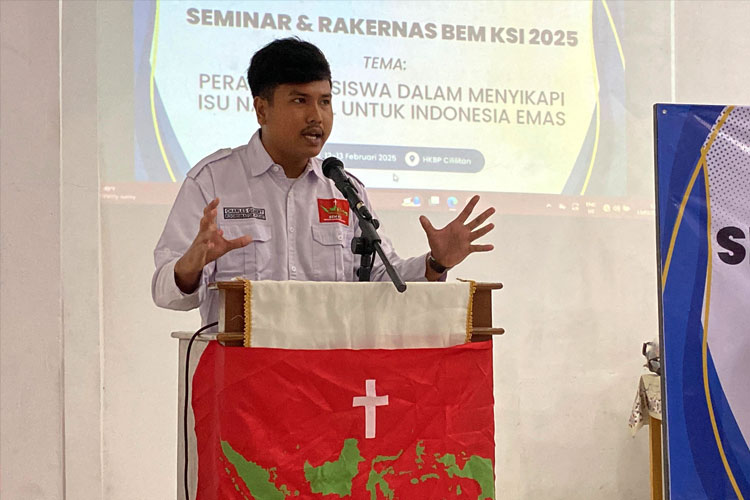 Charles Gilbert, Koordinator Pusat BEM Kristiani Seluruh Indonesia. (FOTO: Dok.BEM KSI)