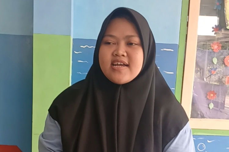 Mia Yuliana, guru PAUD yang keluhkan keterlambatan honor sejak Januari 2025. (Foto: Susi/TIMES Indonesia)