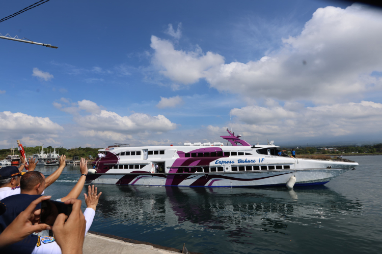 Mulai Hari ini, Kapal Cepat Banyuwangi-Denpasar Resmi Beroperasi