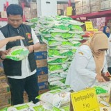 Waspadai Oplosan, Ini Cara Memilih Beras Aman Versi Dinas Pertanian Banyuwangi