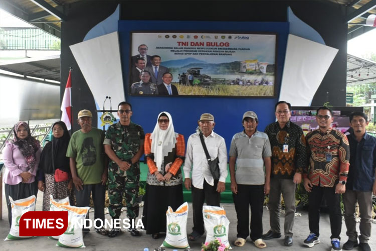 161 Ribu Warga Miskin di Kabupaten Malang Terima Bantuan Beras