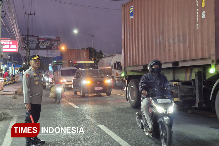 Polresta Banyuwangi Kerahkan Ratusan Personel di Ketapang hingga Perbatasan Situbondo