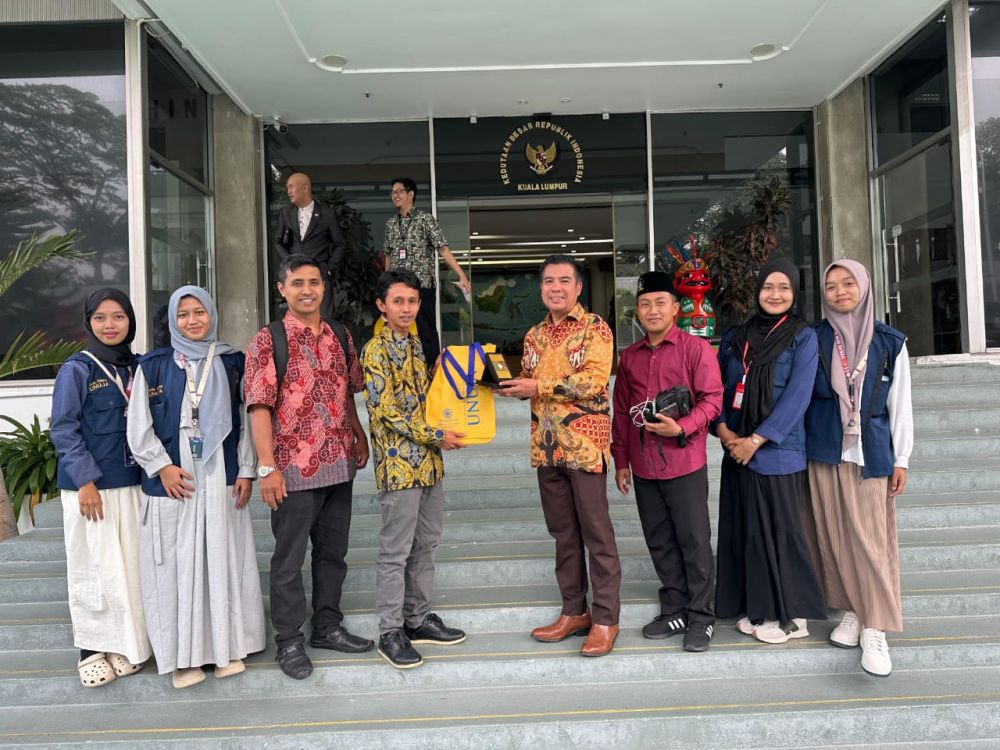 Mahasiswa Universitas Nurul Jadid diterima Atase Pendidikan dan Kebudayaan Kaula Lumpur di Kantor KBRI Malaysia