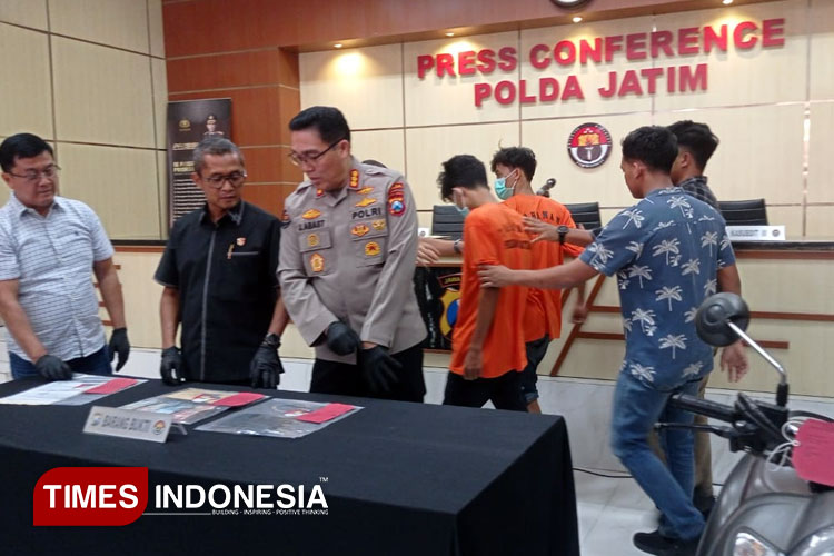 Polda Jatim Bekuk Pemeras Kepala Dinas Pendidikan Jatim