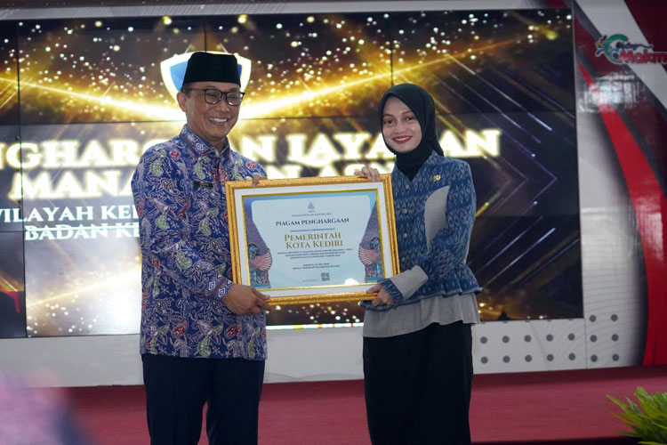 Pemkot Kediri Terima Tiga Penghargaan dari Badan Kepegawaian Negara