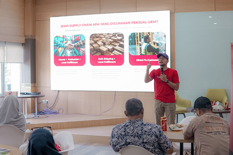Ninja Xpress meluncurkan layanan ekspor terintegrasi ke Malaysia dan Singapura di Cilacap, Jawa Tengah. (FOTO: Ninja Xpress for TIMES Indonesia)