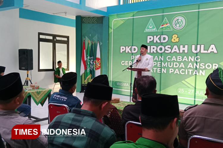 launching-buku-di-Pembukaan-PKD-dan-Dirosah-Ula-b.jpg
