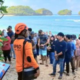 Perkuat Kesiapsiagaan, BPBD Jatim Gelar Simulasi Evakuasi Tsunami di Tiga Daerah