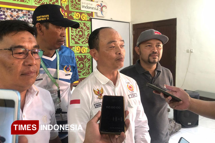 Ketua KONI Kabupaten Mojokerto, Imam Suyono pada saat memberikan keterangan kepada awak media, Sabtu (26/7/2025). (Foto: Dok. TIMES Indonesia)
