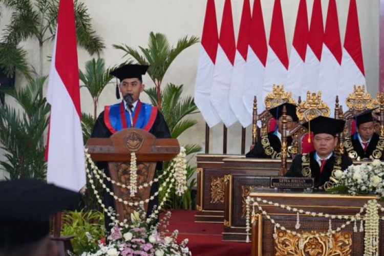 Wisudawan-Polijea.jpg