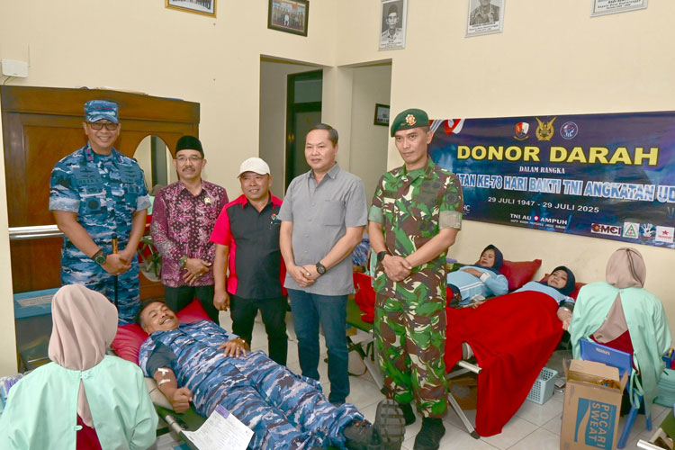 Bakti-Sosial-TNI-AU-Lanud-Abdulrachman-Saleh-Malang-b.jpg