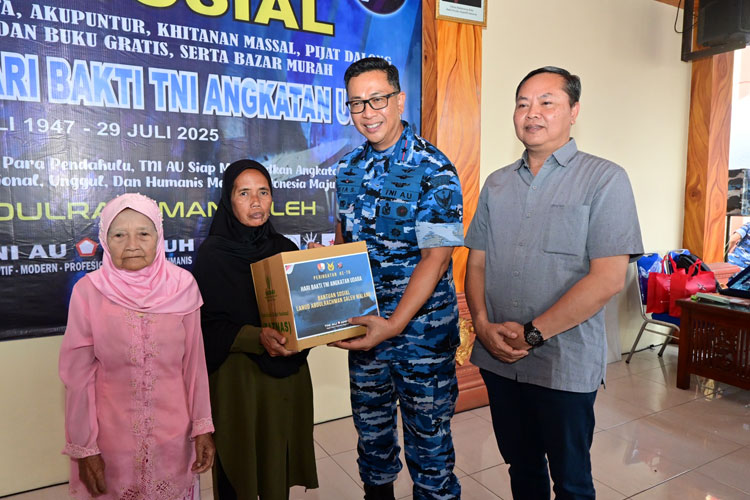 Bakti Sosial TNI AU Lanud Abdulrachman Saleh Malang di Desa Saptorenggo, Pakis, Kabupaten Malang pada Minggu (27/7/2025). (Foto: Pen Lanud ABD Saleh