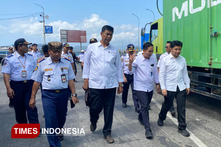 Kunker Ke Banyuwangi, Emil Dardak Pastikan Tak Ada Lagi Horor Macet 40 Km Terulang Kembali