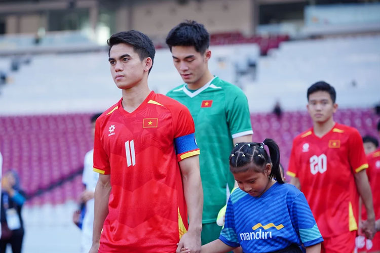 Khuat Van Khang Siap Pimpin Vietnam Raih Gelar Ketiga Beruntun Piala AFF
