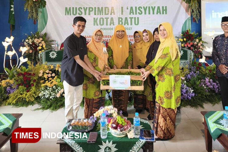 Kukuhkan komitmen dan luncurkan inovasi untuk kemaslahatan umat, Pimpinan Daerah Aisyiyah (PDA) Kota Batu luncurkan dua program unggulan disela pelaksanaan Musyawarah Pimpinan Daerah I Kota Batu. (FOTO: Muhammad Dhani Rahman/TIMES Indonesia)