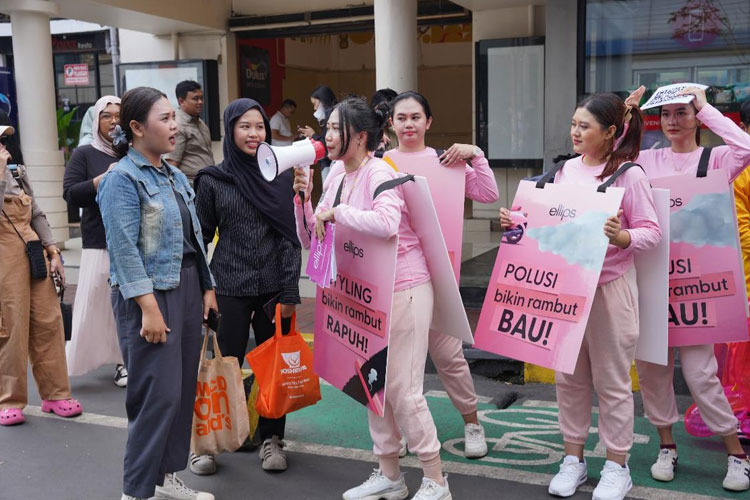 Kampanye Rambut Siap Diuji, Ellips menghadirkan sebuah aktivasi bertajuk “Ujian Dadakan”. (Foto: Dok. Kino)