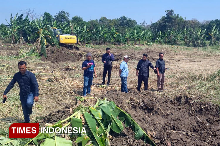 Sidak Galian C di Bibir Bengawan Solo Gresik, Ketua Dewan Minta Aktivitas Dihentikan