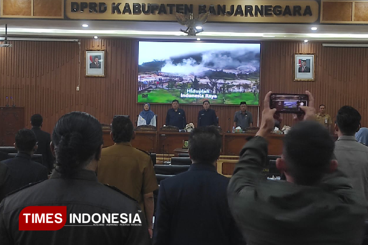 Persetujuan-DPRD-atas-Raperda-perubahan-APBD-Banjarnegara-c.jpg