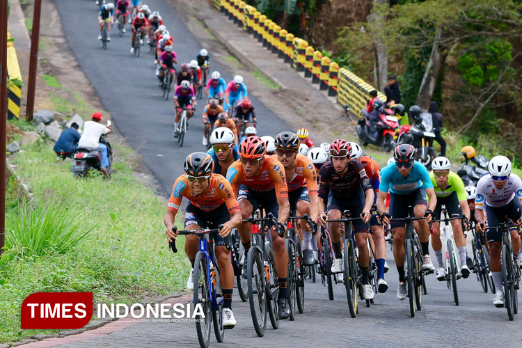 Tour-de-Banyuwangi-Ijen.jpg
