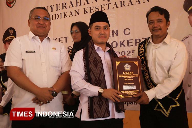 173 Orang Resmi Lulus Sekolah Kesetaraan di Kabupaten Mojokerto