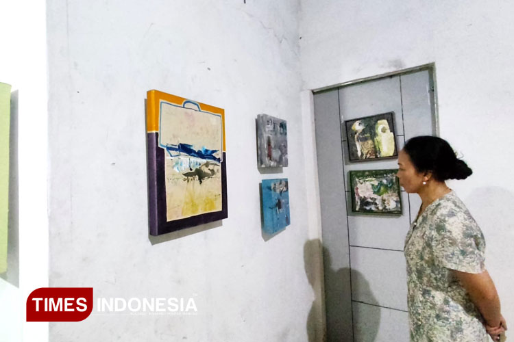 pameran.jpg