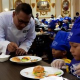 Yuk Ikuti Kids Cooking Class di Aston Banyuwangi Bareng Rubi, Dijamin Seru!