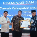 Komisi Nasional Disabilitas dan KIAT Beri Penghargaan Pemkab Malang