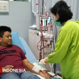 Dua Jarum Penyambung Hidup dan Jaminan Kesehatan Nasional