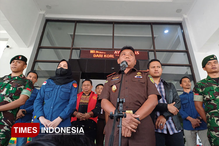 Tersangka DG dalam kasus korupsi PJU Dishub Cianjur kini menunggu jadwal praperadilan. (FOTO: Wan/TIMES Indonesia)
