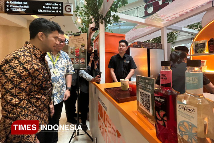 Bazaar Industri Kreatif dan Sesi Inspiratif, Wagub Emil Buka IdeaFest Surabaya 2025