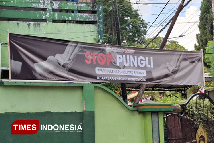Kejaksaan Pasang Spanduk Stop Pungli, Imbau Sekolah Tidak Lakukan Pungutan Ilegal
