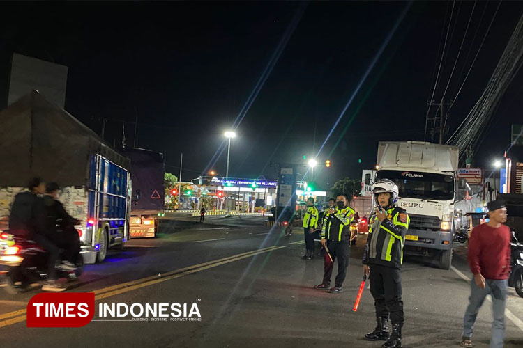 Siang Malam, Polresta Banyuwangi Urai Kepadatan di Jalur Pelabuhan Ketapang