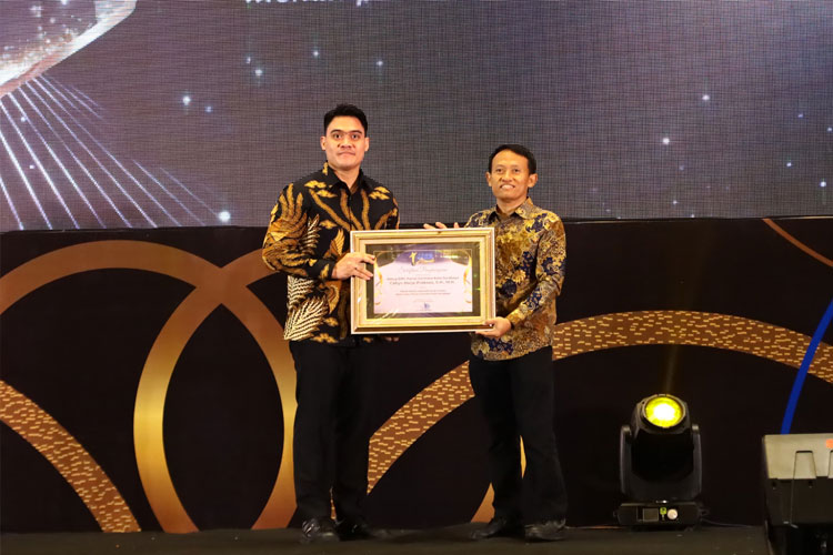 Ketua Gerindra Surabaya Cahyo Harjo Terima Penghargaan Tokoh Muda Inspiratif