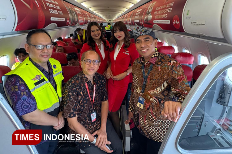 Bertemu CEO Indonesia AirAsia, Dwi Marhen Minta Dibuka Rute Penerbangan Tujuan Banyuwangi