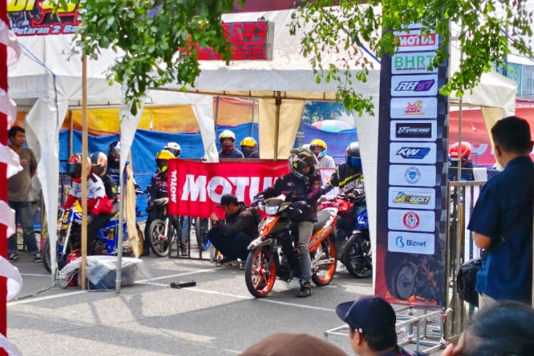 Laga-Kejurprov-IMI-Jateng-Merah-Putih-Drag-Bike--3.jpg
