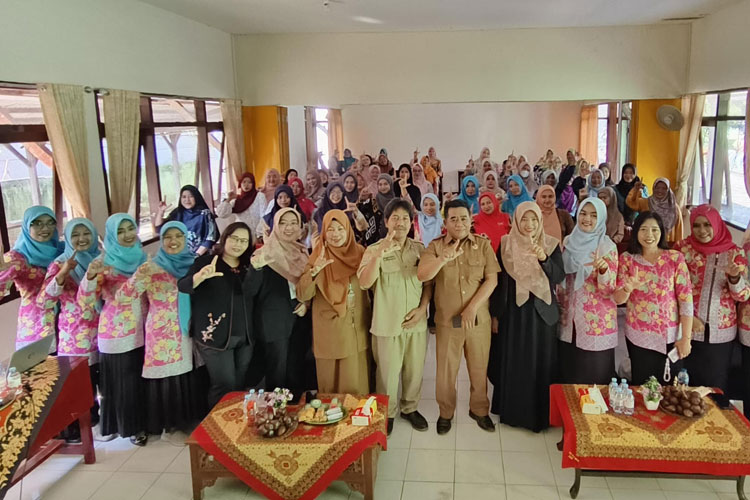 Pelatihan Storytelling Berbasis Canva: Guru HIMPAUDI Kepanjen Tampil Kreatif dan Inovatif