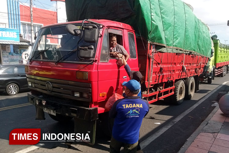 Jalur Ketapang Kembali Macet, Pemkab Banyuwangi Dirikan Posko Darurat