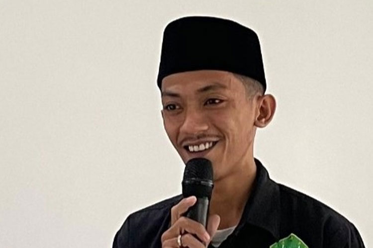 Ahmad Tomi Wijaya resmi ditetapkan sebagai Koordinator Pusat Halaqoh BEM Pesantren Se-Indonesia periode 2025-2027. (FOTO: Afifudin for TIMES Indonesia)
