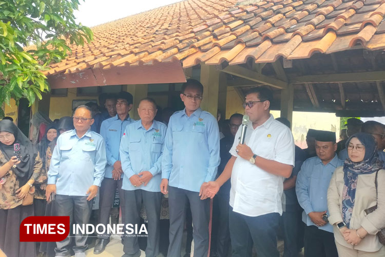 Pemkab Majalengka dan Baznas Salurkan Meubelair, Dorong Pemerataan Sarana Pendidikan