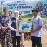 Gubernur Khofifah Serahkan Bantuan Alsintan, Jatim Siap Jadi Pilar Ketahanan Pangan Nasional
