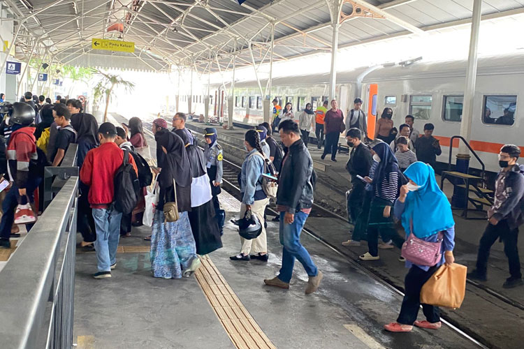 stasiun-3.jpg