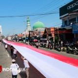 Daripada Bendera One Piece, Aksi Demo Sopir di Banyuwangi Pilih Bentangkan Merah Putih Raksasa