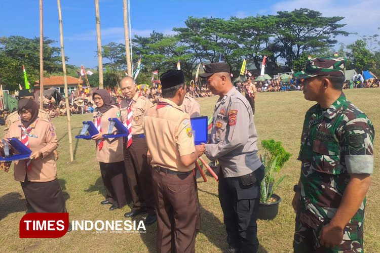 Polsek Majalengka Kota Terima Penghargaan atas Dukungan di Jambore Ranting 2025