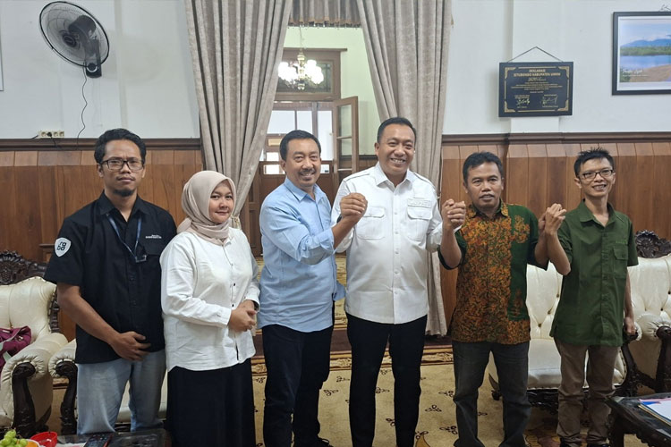 Momen Rekonsiliasi, Bupati Yusuf Rio Sambut Manajemen Radar Situbondo