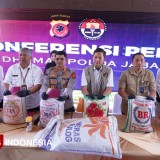 Polda Jabar Bongkar Beras Premium Oplosan di Majalengka, Omzet Hingga Ratusan Juta